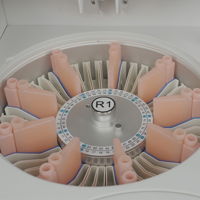 محلل كيمياء السيارات BK-600