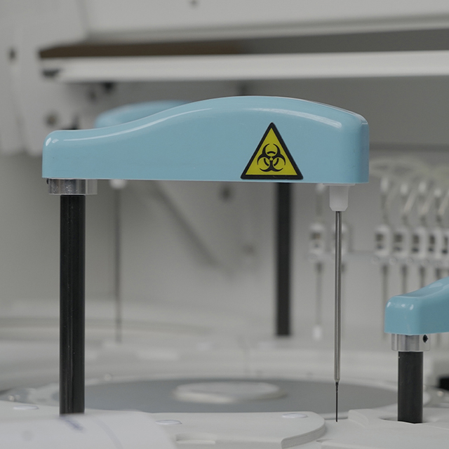 محلل كيمياء السيارات BK-600